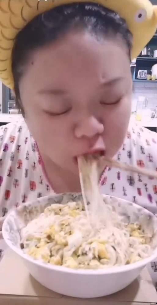 吃瓜女生流产,吃瓜女生流产心路历程