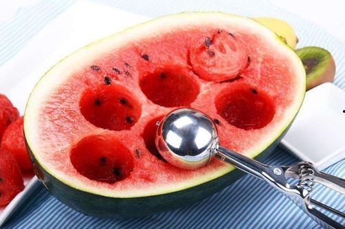 大头西瓜吃瓜技巧,大头西瓜的完美食用指南