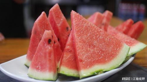 吃瓜系列壁纸,揭秘吃瓜系列壁纸背后的故事