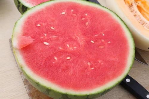 吃瓜系列壁纸,揭秘吃瓜系列壁纸背后的故事