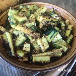 云朵酒店吃瓜图片,一场别开生面的美食盛宴