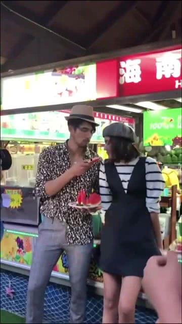 莎莎大叔吃瓜,一场别开生面的吃瓜盛宴