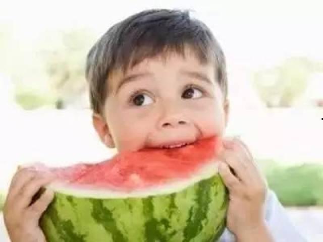 南桃momoko吃瓜,揭秘娱乐圈幕后真相