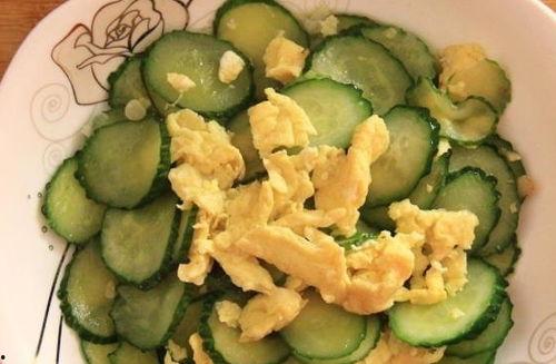 吃瓜少女吃鸡蛋视频大全