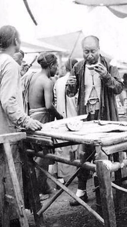 吃瓜群众最早图片,网络时代的围观力量