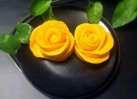 小玫瑰吃瓜,小玫瑰的瓜田奇遇记