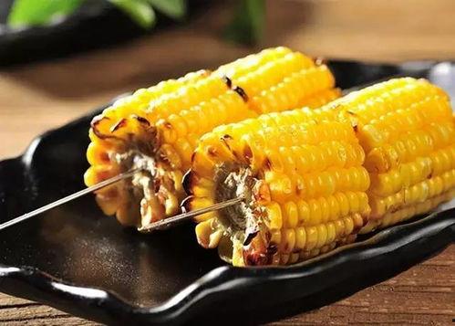 云南烧包谷吃瓜,烧包谷配瓜果，传统美味新体验