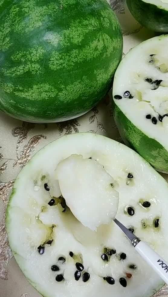 东北人冬天吃瓜,冰天雪地里的夏日瓜香