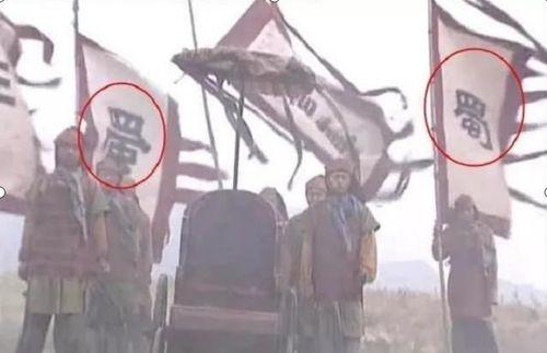 路人吃瓜被误伤,引发社会关注与反思