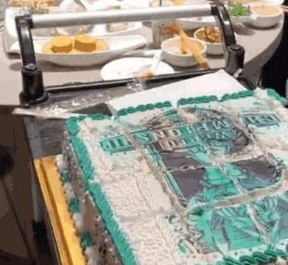 首尔海底捞吃瓜