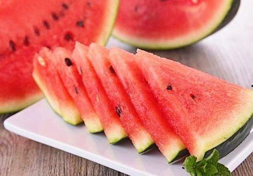 吃瓜最好方法,轻松享受夏日清凉